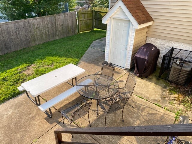 patio - 6651 Mitchell Ave