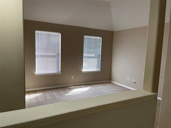 Building Photo - 25119 Clover Ranch Dr