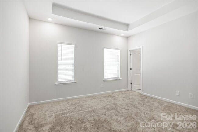 Building Photo - 7113 Brookview Ln
