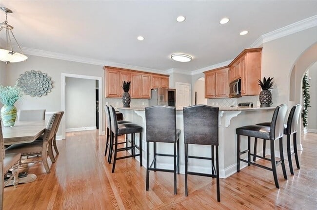 Building Photo - 2370 Scotney Castle Ln