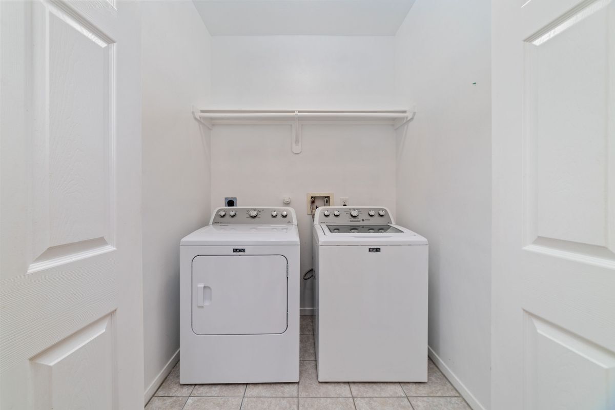 Building Photo - 22531 Heather Way Ct