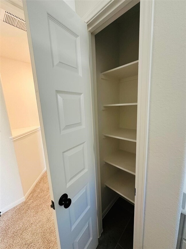 Building Photo - 2419 Humble Wy