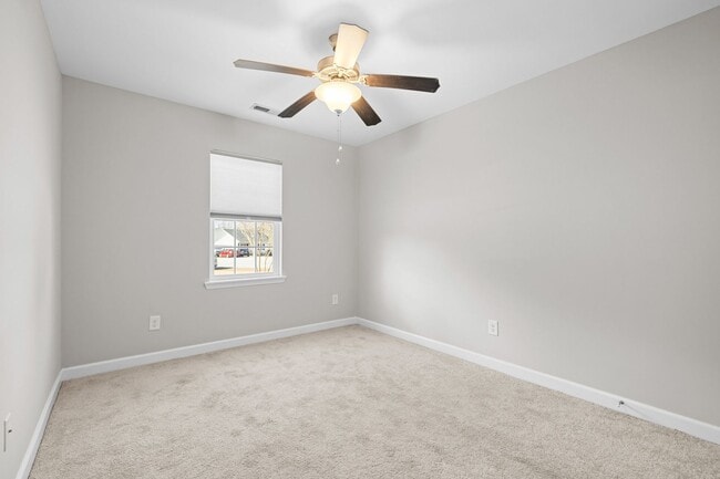 Building Photo - Woodbury Farms