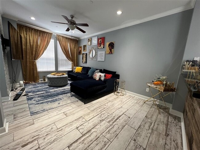 Building Photo - 3001 Murworth Dr