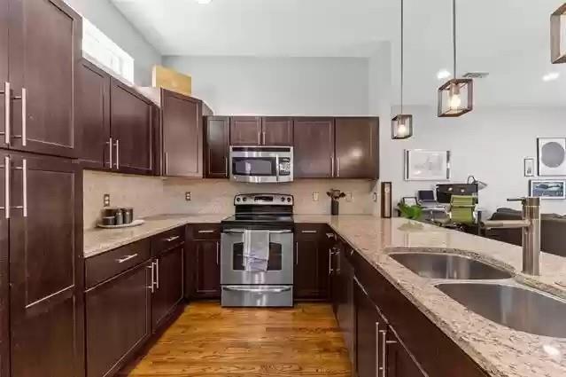 Building Photo - 5711 Ross Ave