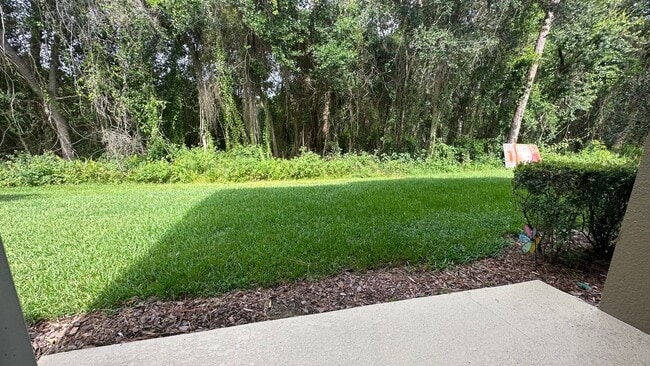 Building Photo - Spacious 3 Bed, 2.5 Bath Townhome with 2-C...