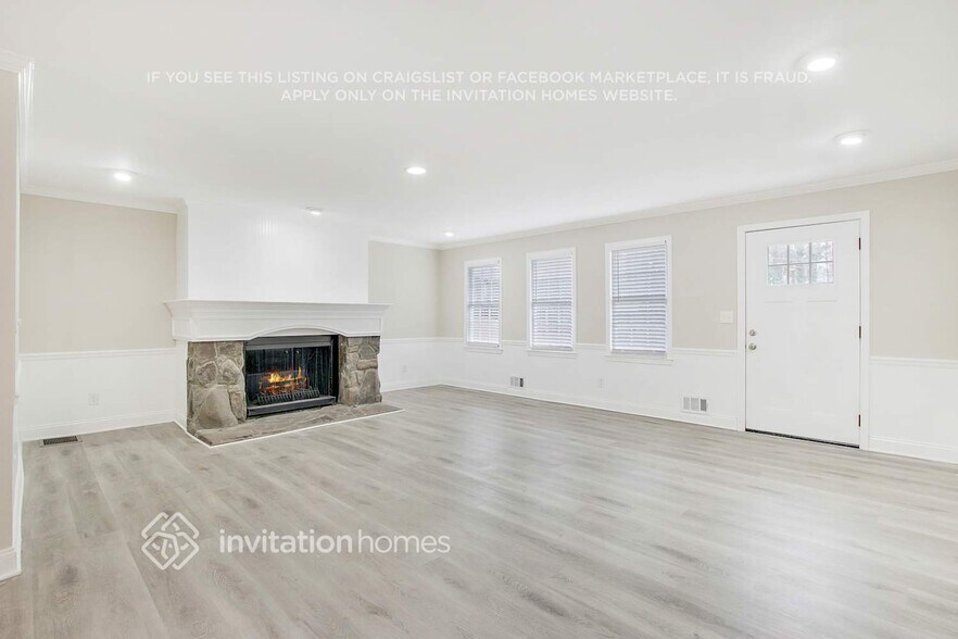 Building Photo - 2441 Springfield Cir