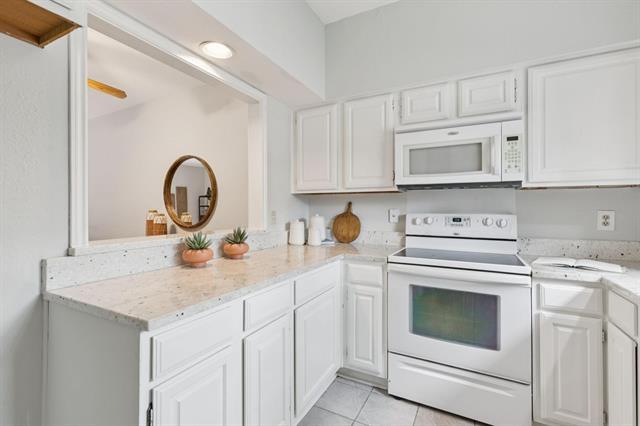 Building Photo - 5859 Frankford Rd