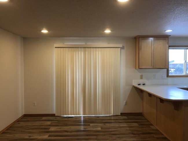 Building Photo - 2955 NW 9th Ln