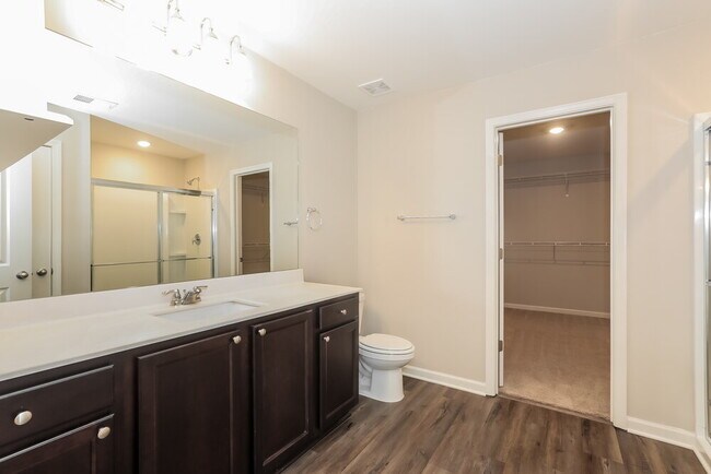 Building Photo - 258 Sinclair Way