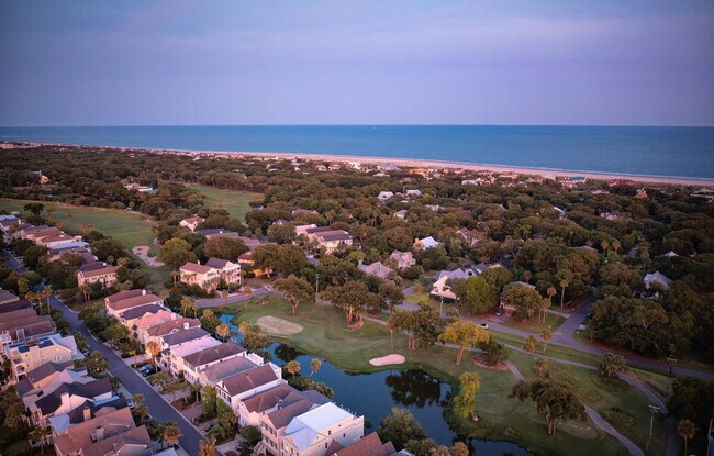 Building Photo - 1 Live Oak Dr