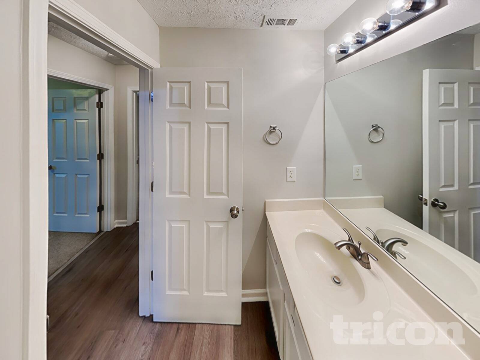 Building Photo - 156 Bridgestone Ln