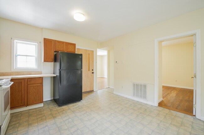 Building Photo - 24 Burr Ave