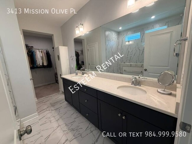 Building Photo - 3413 Mission Olive Pl