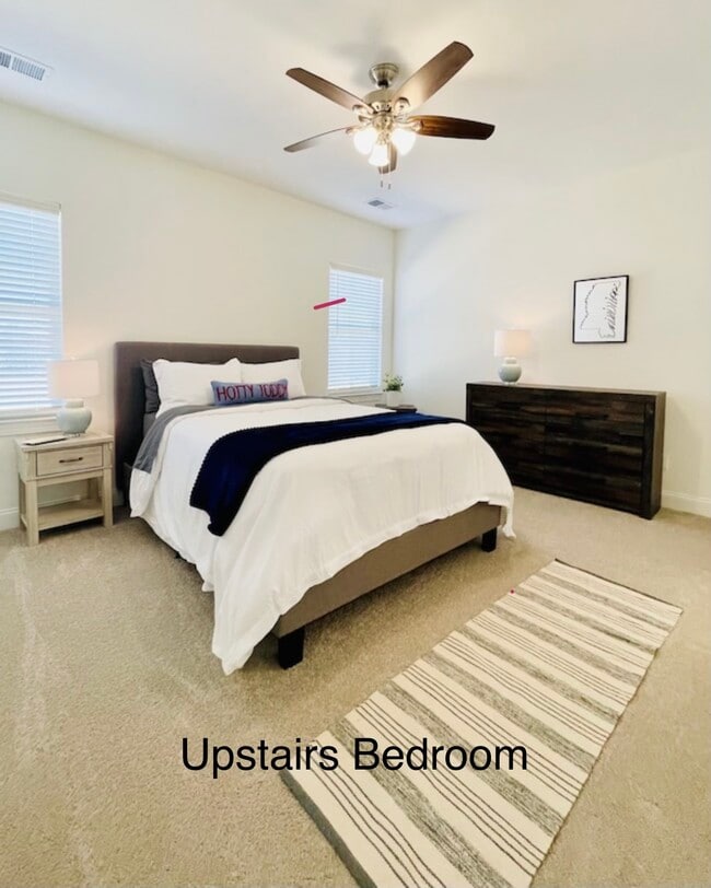 Building Photo - 276 Hydrangea Dr