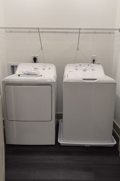 Building Photo - 901 27th St