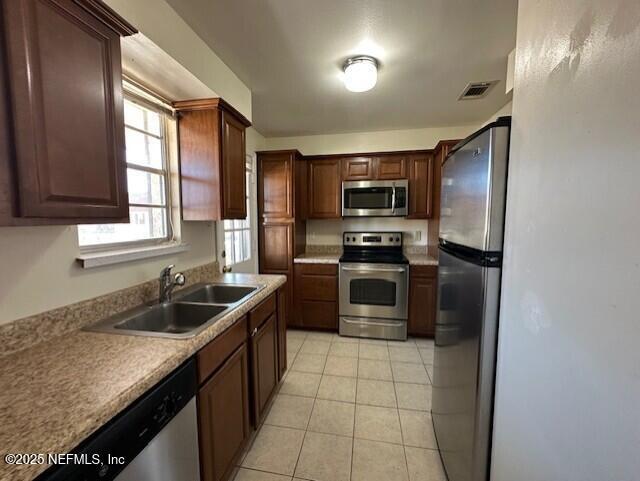 Building Photo - 1644 El Camino Rd