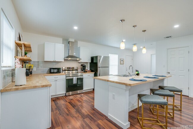 Building Photo - 1039 McKinley Ave