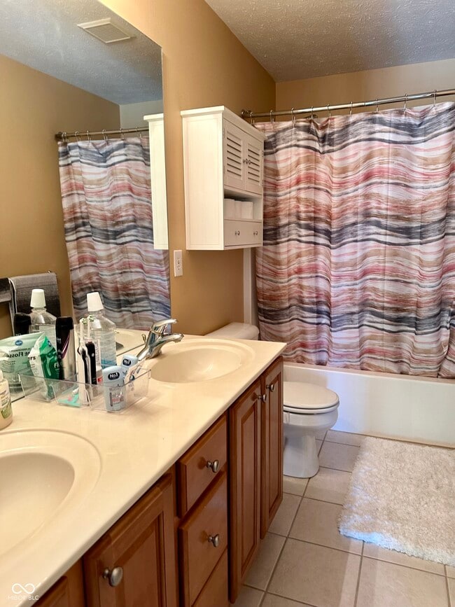 Building Photo - 14215 Charity Chase Cir