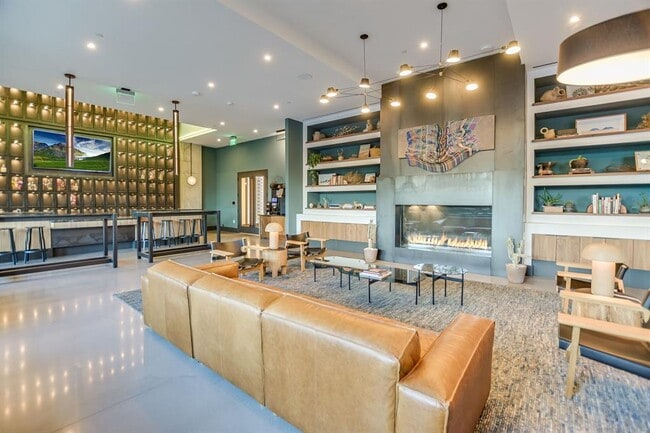 Building Photo - 84 East Ave