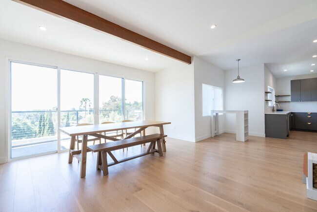 Building Photo - Stunning Views from Silver Lake Hillside Home for Rent with Spectacular Views