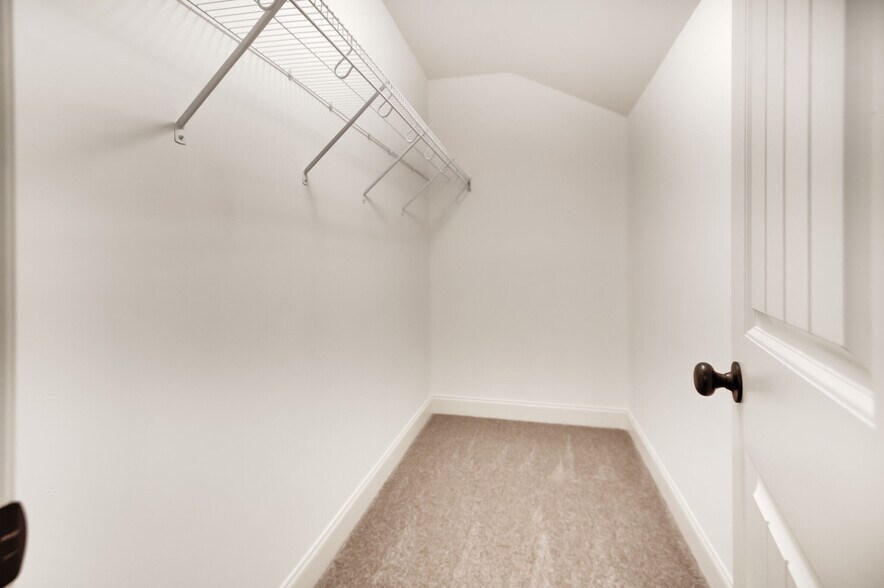 Building Photo - 141 Ambassador Private Cir