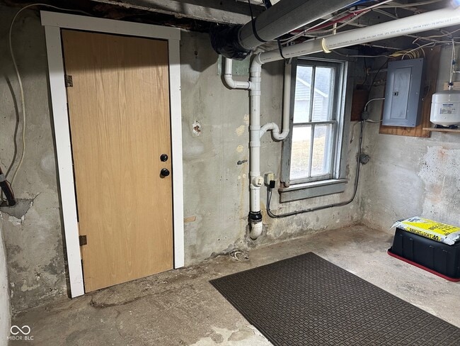 Building Photo - 310 S Nebraska St