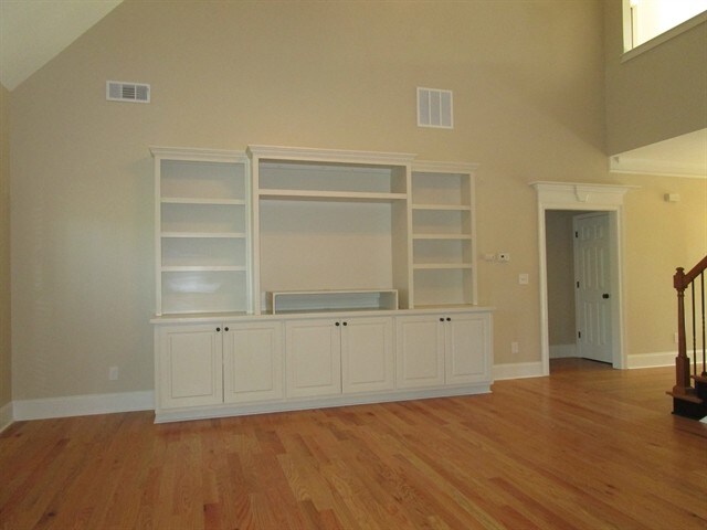 Building Photo - 140 Cambridge Woods Dr