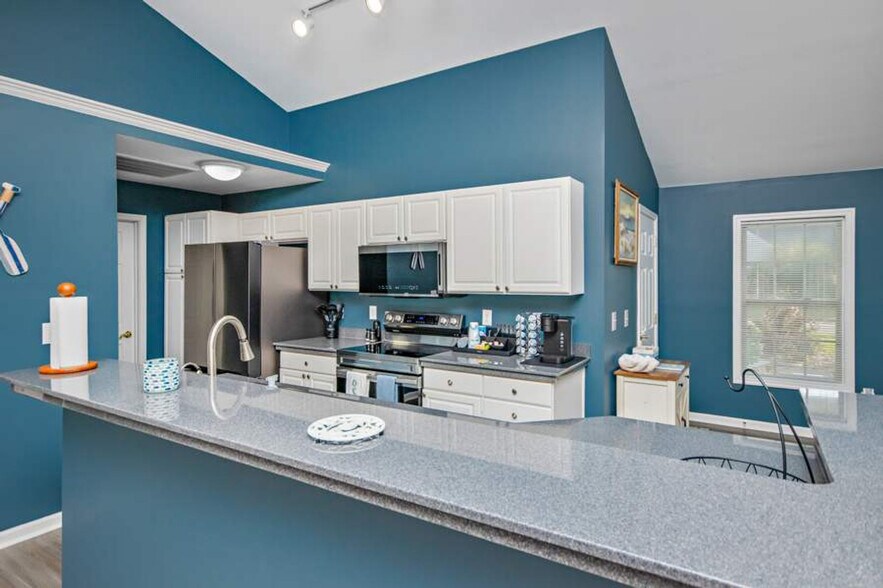 Building Photo - 255 Melody Gardens Dr