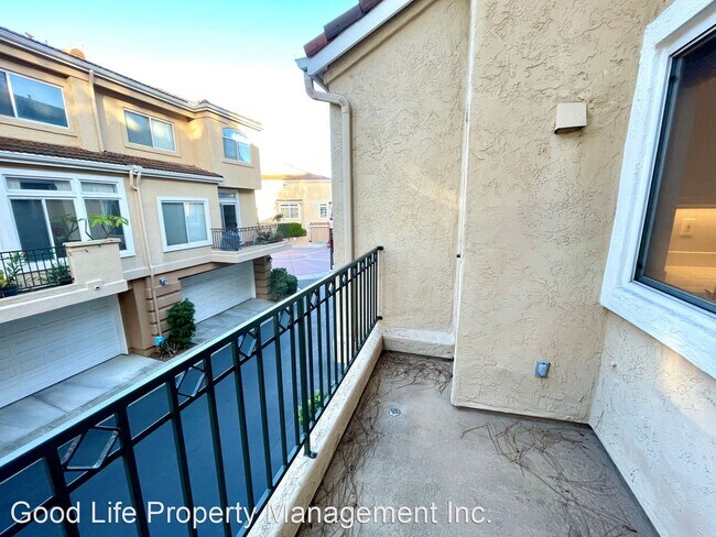 Building Photo - 2 br, 2.5 bath House - 7145 Calabria Ct Un...