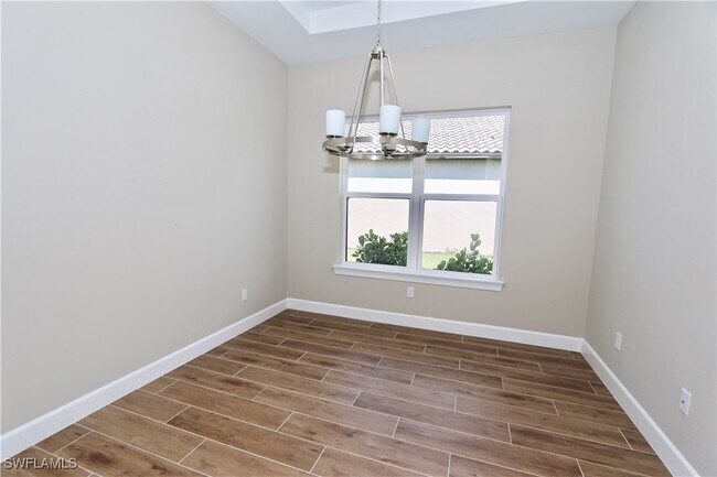 Building Photo - 8437 Rosa Ct