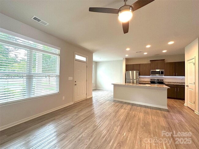 Building Photo - 228 Overstone Ct