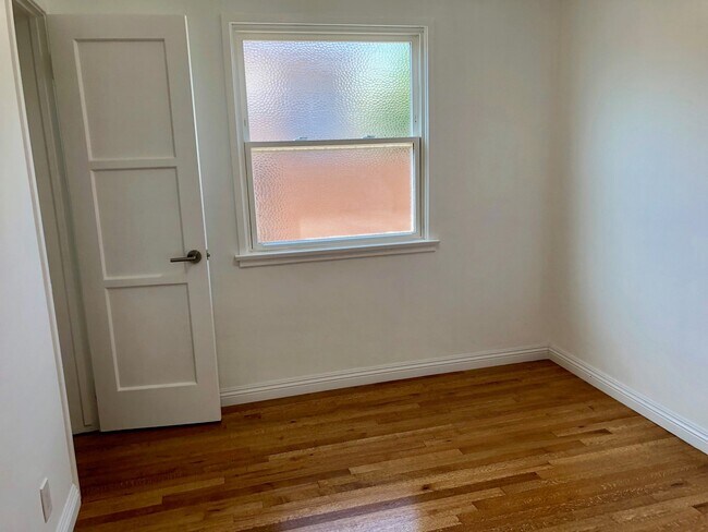 Building Photo - 1727 Franklin St