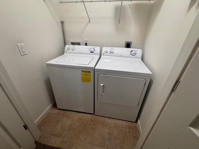 Building Photo - 2516 Grand Canyon Corridor