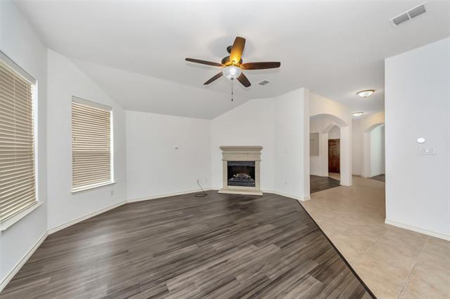Building Photo - 10209 Fossil Valley Dr