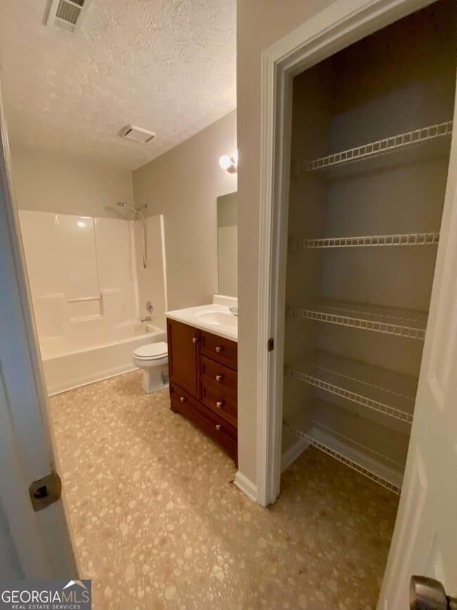 Building Photo - 3543 Sweetgum Ln