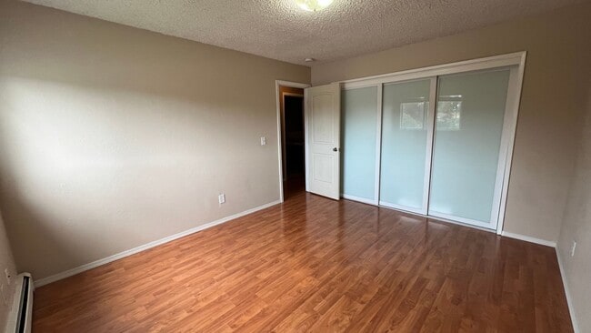 Building Photo - 403/405 Camelot Drive
