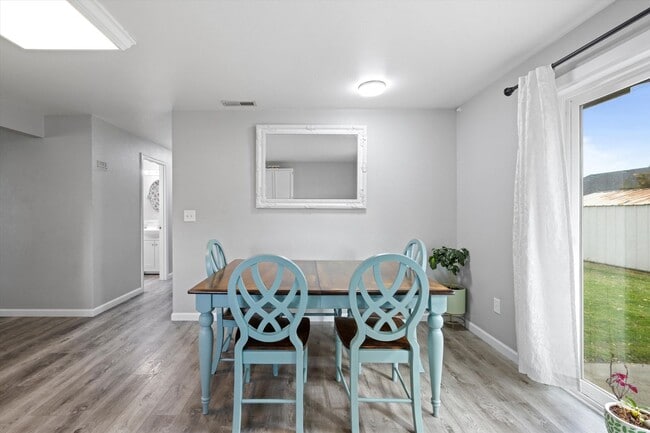 Building Photo - AVAILABLE SEPTEMBER!!!! Beautiful 3bed/2bath house in Pasco, Washington. - APPLY NOW!!!