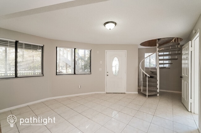 Building Photo - 903 Hagle Park Rd, Bradenton, FL, 34212