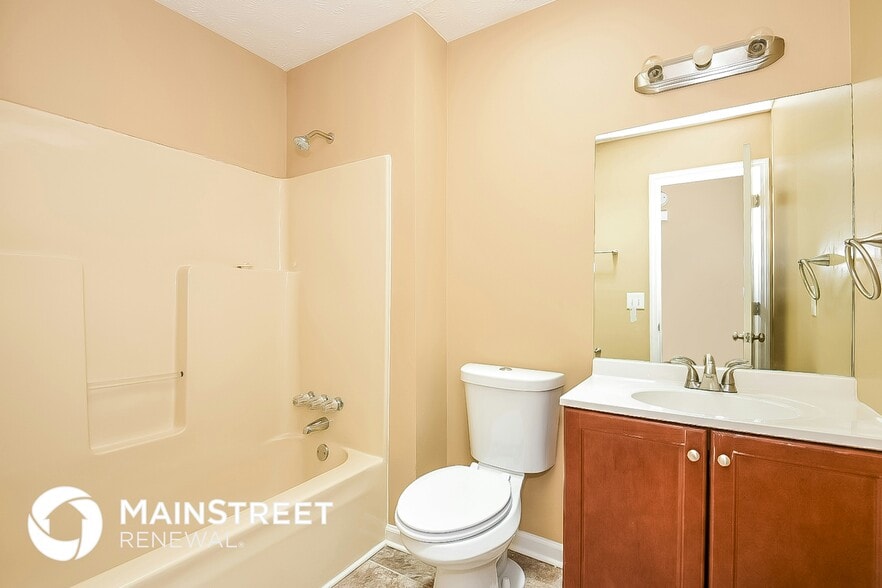 Building Photo - 4372 Lakeside Hills Way NE