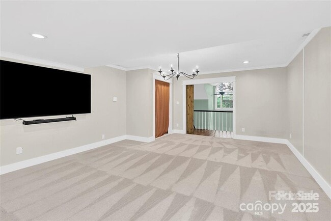 Building Photo - 832 Kemp Rd