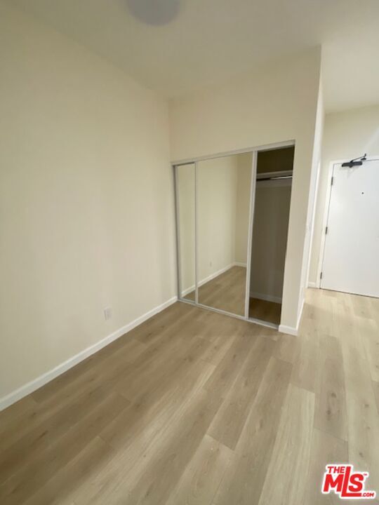 Building Photo - 814 S Hobart Blvd