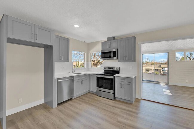 Primary Photo - Downtown Vacaville 1Bed/1Bath