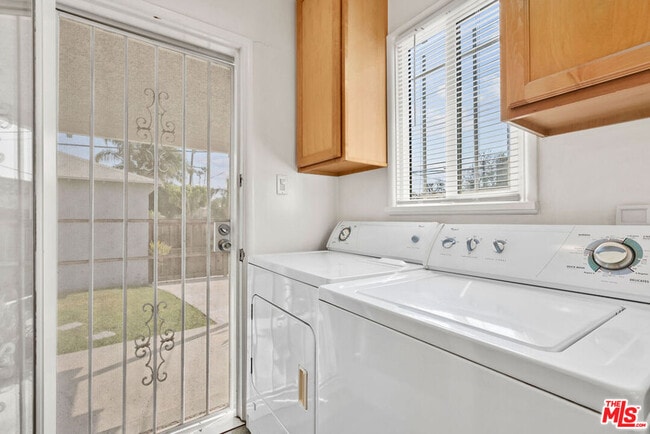 Building Photo - 836 Appelby St