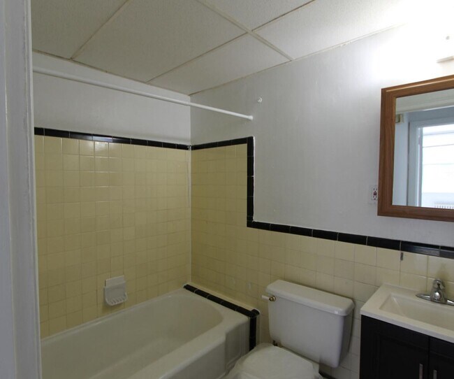 Building Photo - 510 S Pleasant Pl