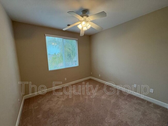 Building Photo - 3116 W Buena Vista Ave