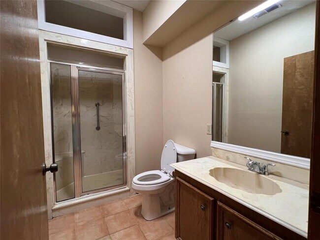 Building Photo - 8210 Hollyleaf Dr