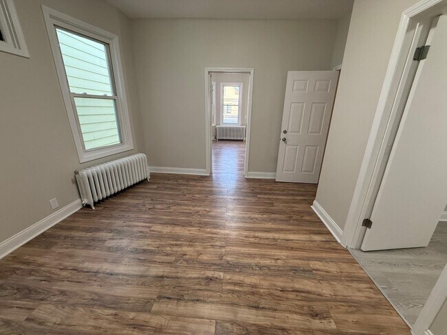 Building Photo - 221 Wilkinson Ave