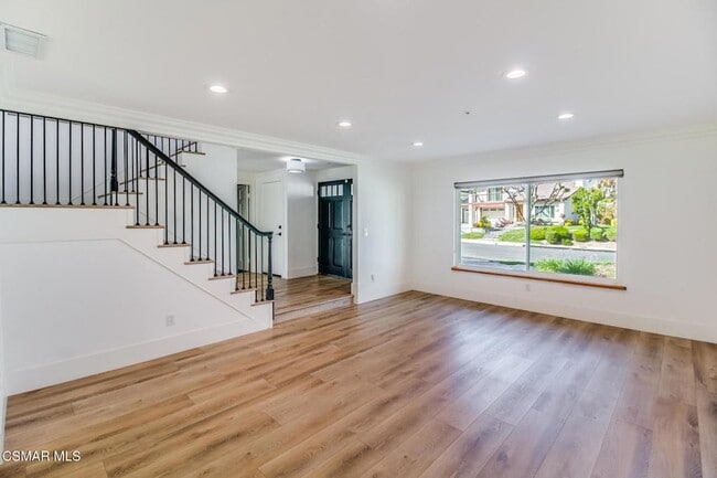 Building Photo - 6823 Castle Peak Dr