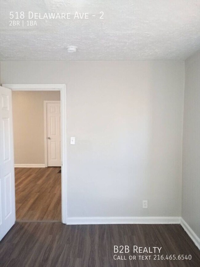 Building Photo - 518 Delaware Ave